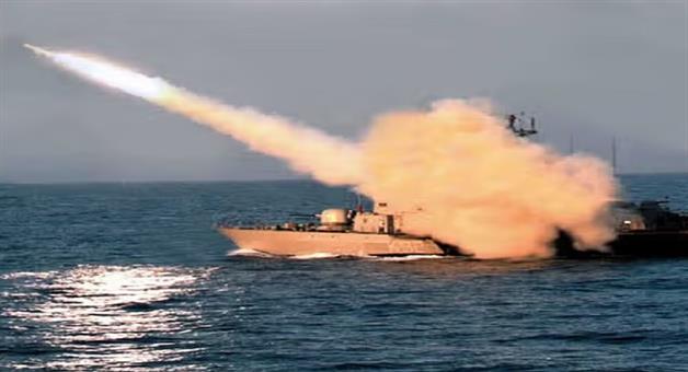 Khabar Odisha:For-the-first-time-in-54-years-the-Indian-Navys-presence-over-Karachi-from-the-sea