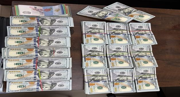 Khabar Odisha:Foreign-currency-worth-Rs-156-crore-seized-at-Hyderabad-airport