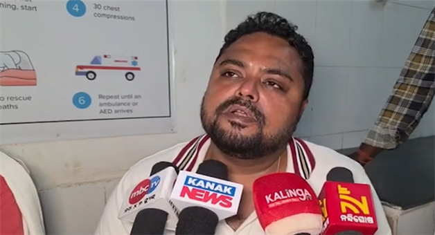 Khabar Odisha:Former-MLA-Anshuman-Mohanty-bitten-by-snake