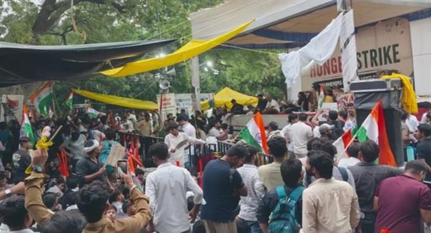Khabar Odisha:Govt-Invites-CJP-for-Talks-Spokesperson-Meets-JP-Nadda-Amid-Delhi-Protests