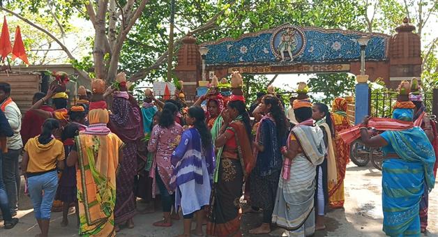 Khabar Odisha:Hanuman-Jayanti-is-celebrated-in-a-grand-ceremony-at-the-Siddha-Hanuman-Temple