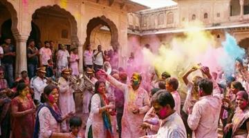 Khabar Odisha:Holy-celebrates-in-Delhi-Mathura-Kashi-Ayodhya-celebrate-colors