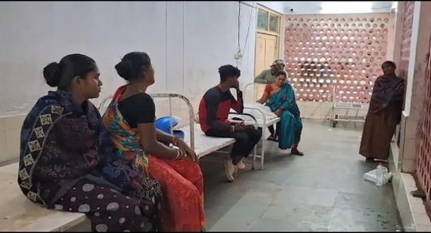 Khabar Odisha:Husband-dressed-as-a-ghost-Satan-husband-slashed-his-wife-with-a-knife
