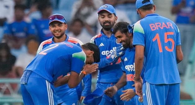 Khabar Odisha:IND-vs-AFG-2nd-ODI-Gill--Ishan-Smashing-Tons-As-India-Thrash-Afghanistan-By-170-Runs-To-Clinch-Series