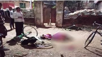 Khabar Odisha:In-front-of-the-police-station-gate-a-woman-was-stabbed-to-death-by-her-cousin