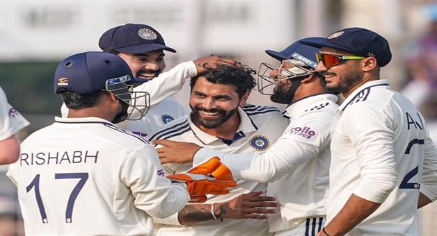 Khabar Odisha:India-in-strong-position-in-Kolkata-Test-South-Africa-937-on-2nd-day