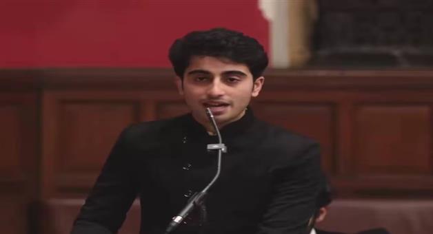 Khabar Odisha:Indian-student-trashes-Pakistan-in-Oxford-debate-Pak-ministers-son-gets-angry