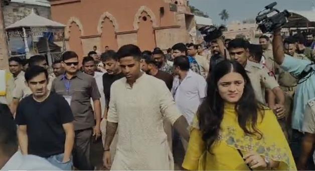 Khabar Odisha:Indian-team-seeks-blessings-of-Lord-Shiva-before-match