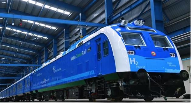 Khabar Odisha:Indias-first-hydrogen-train-ready-to-launch-on-17th-July