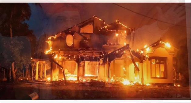 Khabar Odisha:International-Sri-Lanka-uncontrollable-violence-protesters-burn-Rajapaksas-house-MP-committed-suicide