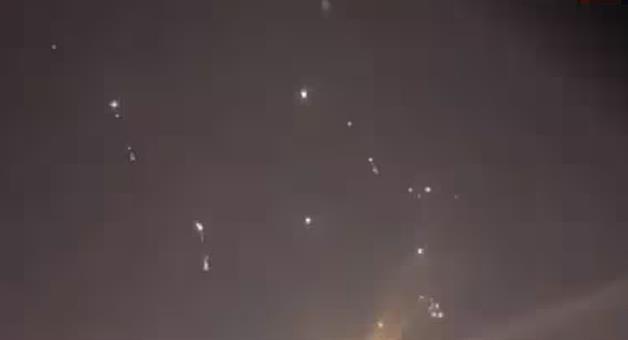 Khabar Odisha:Iran-attacks-US-military-base-in-Qatar-says-We-fired-as-many-missiles-as-the-US-dropped-bombs
