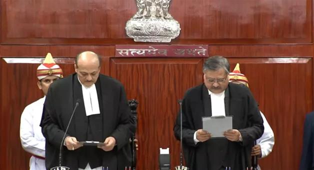 Khabar Odisha:Justice-Manas-Pathak-takes-oath-as-judge-of-Orissa-HC