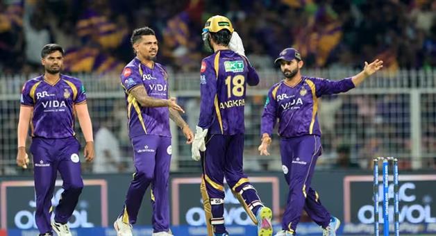 Khabar Odisha:KKR-vs-MI-Kolkata-Keeps-Playoff-Hopes-Alive-Sunil-Narine-Creates-History-as-Mumbai-Indians-Defeated