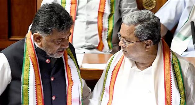 Khabar Odisha:Karnataka-CM-tussle-erupts-again-with-DK-MLAs-camping-in-Delhi