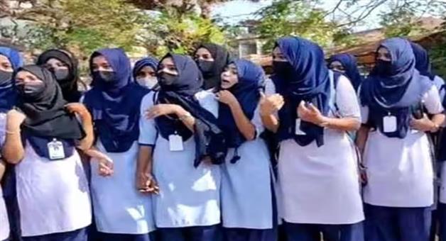 Khabar Odisha:Karnataka-Hijab-Row-Congress-Govt-Overturns-BJPs-2022-Ban-in-Schools--Colleges