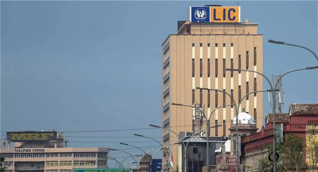 Khabar Odisha:LIC-Creates-History-Enters-Guinness-World-Records-588107-Insurance-Policies-Sold-In-Just-24-Hours