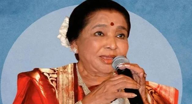 Khabar Odisha:Legendary-singer-Asha-Bhosle-suffers-heart-attack-admitted-to-Breach-Candy-Hospital