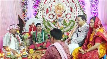 Khabar Odisha:Lord-Shiva-and-Devi-Parvatis-divine-marriage-solemnised-Jugal-Darshan-tonight