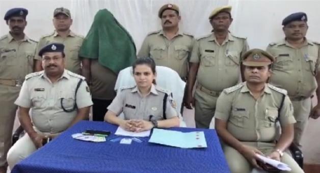 Khabar Odisha:Madibasila-police-during-brown-sugar-deal