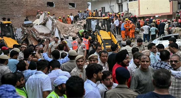 Khabar Odisha:Major-incident-in-Delhi-5-storey-building-collapses-in-Satya-Niketan