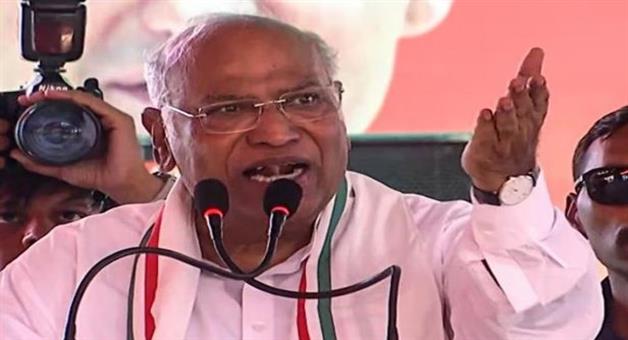 Khabar Odisha:Make-as-many-promises-to-the-masses-as-you-can-fulfill-says-kharge