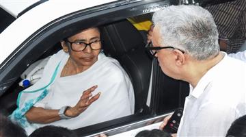 Khabar Odisha:Mamatas-16-MPs-phones-are-disconnected-22-MPs-are-ready-to-break-the-party