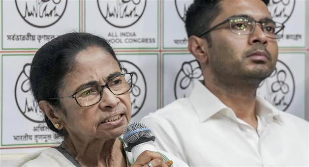 Khabar Odisha:Mamata-Banerjee-is-in-trouble-50-rebel-mlas-hold-secret-meeting