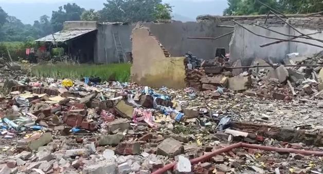 Khabar Odisha:Massive-explosion-in-ammunition-warehouse-one-dead-8-seriously-injured