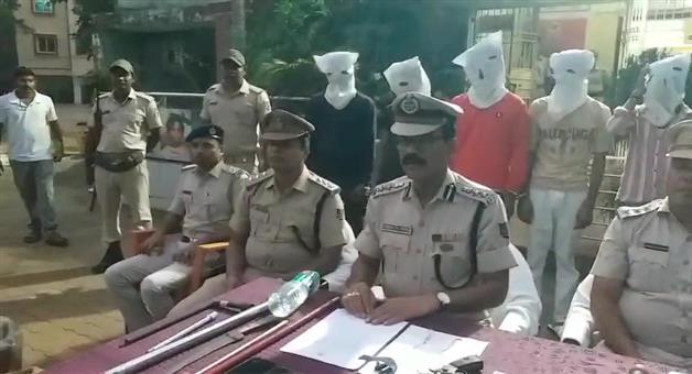 Khabar Odisha:Mayurbhanj-Rairangpur-Police-Arrests-Dacoit-Gang-Seizes-Arms-Before-Puja