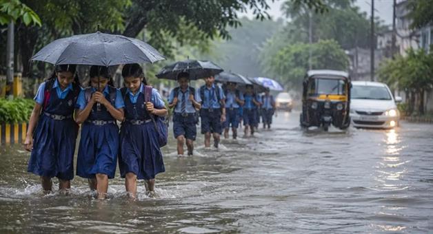 Khabar Odisha:Mayurbhanj-and-Kendrapara-Schools-Closed-Tomorrow-Due-to-Heavy-Rain-Alert