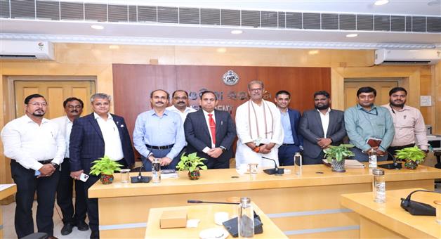 Khabar Odisha:Meeting-with-the-Deputy-Chief-Minister-Shri-Kanak-Vardhan-Singhdeo-of-the-representative-of-Wapcos-a-Ministries-company-of-the-Central-Government