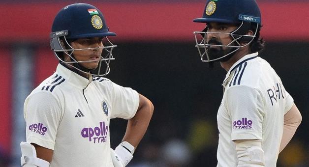 Khabar Odisha:Muthusamy-and-Yanson-dominated-the-second-days-play-India-ended-the-day-at-90