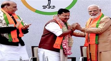 Khabar Odisha:Nitin-Naveen-is-my-boss-from-today-I-am-his-worker-PM-Modi