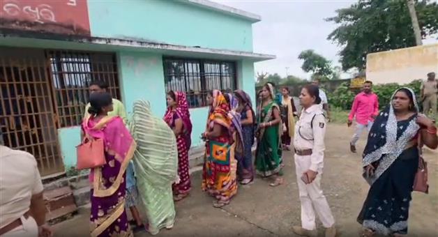 Khabar Odisha:No-confidence-voting-against-Sarpanch-Chameli-Ojha-has-concluded