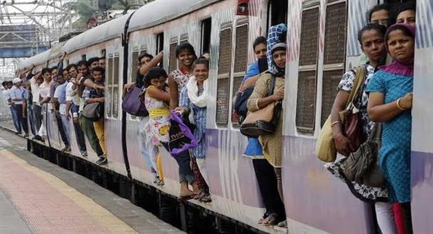 Khabar Odisha:No-more-hanging-in-Mumbai-local-trains