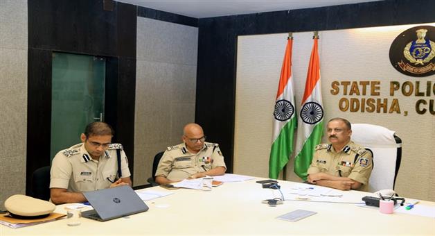 Khabar Odisha:Odisha-Police-Issues-Strict-Order-EV-Charging-and-Illegal-Power-Connections-Banned-in-Stations
