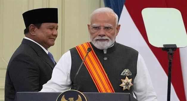 Khabar Odisha:PM-Modi-Conferred-with-Indonesias-Highest-Honor-Major-Deal-Signed-for-BrahMos