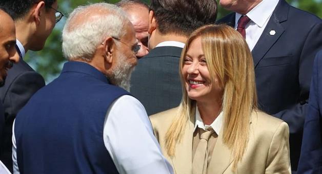 Khabar Odisha:PM-Modi-and-Giorgia-Melonis-Warm-Meeting-at-G7-Summit-Sparks-Internet-Buzz