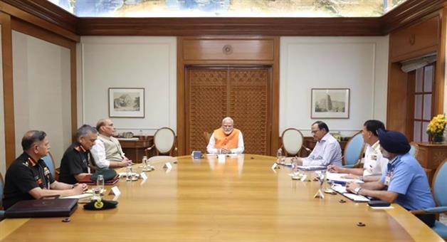 Khabar Odisha:PM-Modi-holds-high-level-meeting-with-three-army-chiefs-ahead-of-DGMO-talks