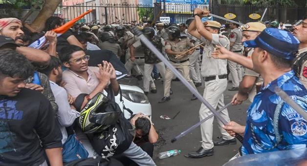 Khabar Odisha:Parliament-Security-Breach-Violence-First-FIR-Filed-With-13-Severe-BNS-Charges-Including-Attempt-to-Murder