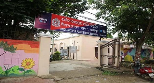 Khabar Odisha:Pitavas-murder-case-police-release-Sudarshan-associate-of-main-accused-Vikram-Panda