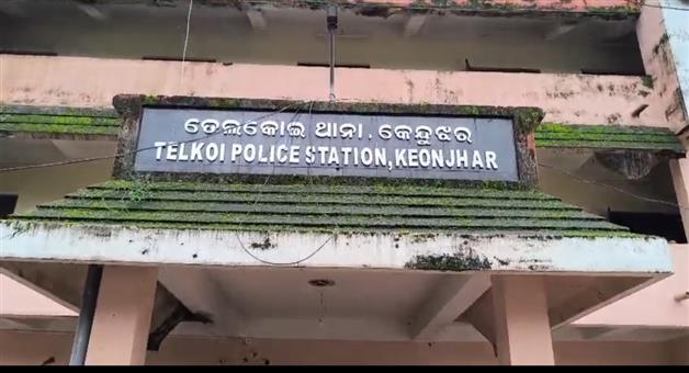 Khabar Odisha:Policeman-had-links-with-cow-mafia