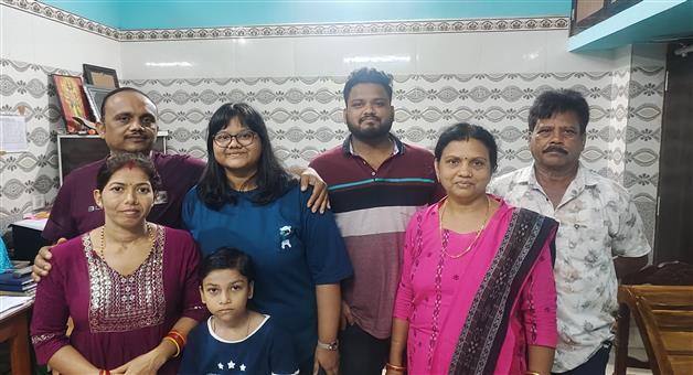 Khabar Odisha:Priya-Palababu-tops-all-India-CBSE-Commerce