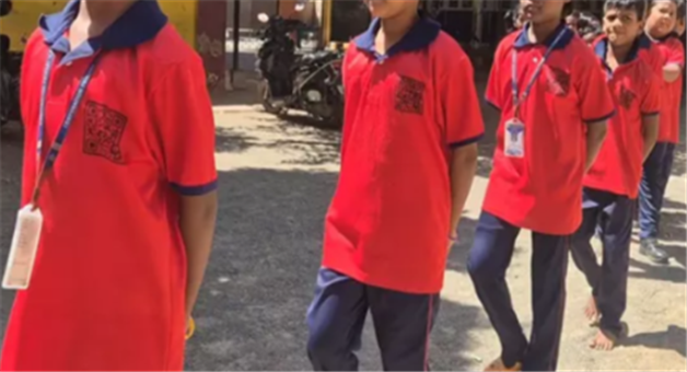 Khabar Odisha:QR-code-on-school-uniforms
