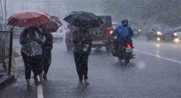 Khabar Odisha:Rain-continues-in-various-parts-of-the-state-under-the-influence-of-low-pressure-and-trap-line-Heavy-rain-for-2-more-days
