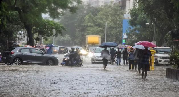 Khabar Odisha:Rain-in-Mumbai-and-Gujarat-red-alert-for-heavy-rainfall-in-hilly-states
