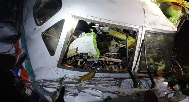 Khabar Odisha:Ranchi-Delhi-plane-crashes-after-contact-is-lost-shortly-after-takeoff-7-dead