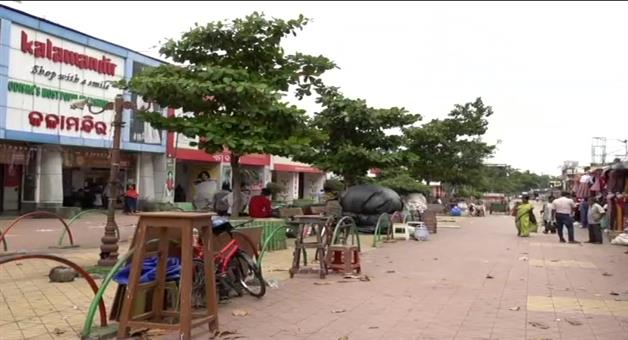 Khabar Odisha:Retail-shops-at-Unit-2-Market-Building-in-Bhubaneswar-open