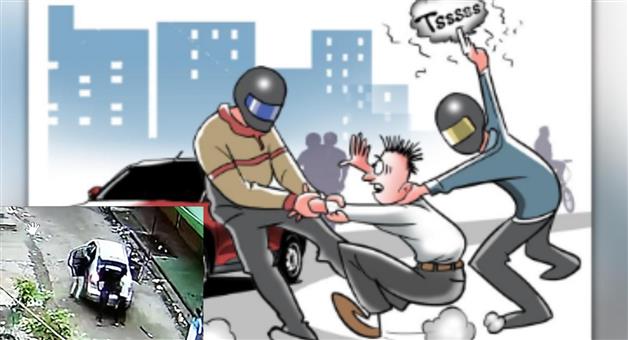 Khabar Odisha:Robbers-loot-money-and-furniture-at-gunpoint