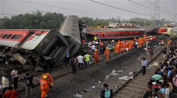 Khabar Odisha:Russian-President-Vladimir-Putin-sent-his-condolences-to-over-the-deadly-train-collision-in-Odisha